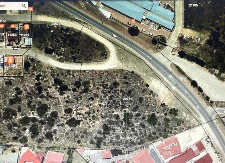 9325 m² Land available in Da Nova photo number 4