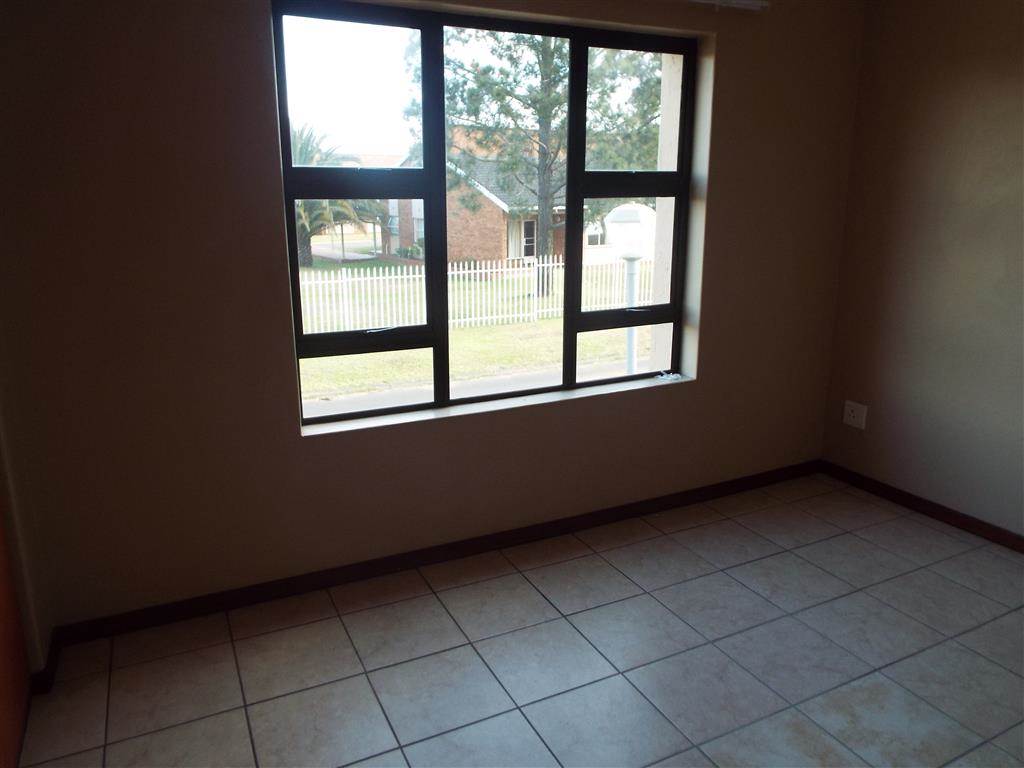 2 Bed Apartment in Reyno Ridge photo number 7