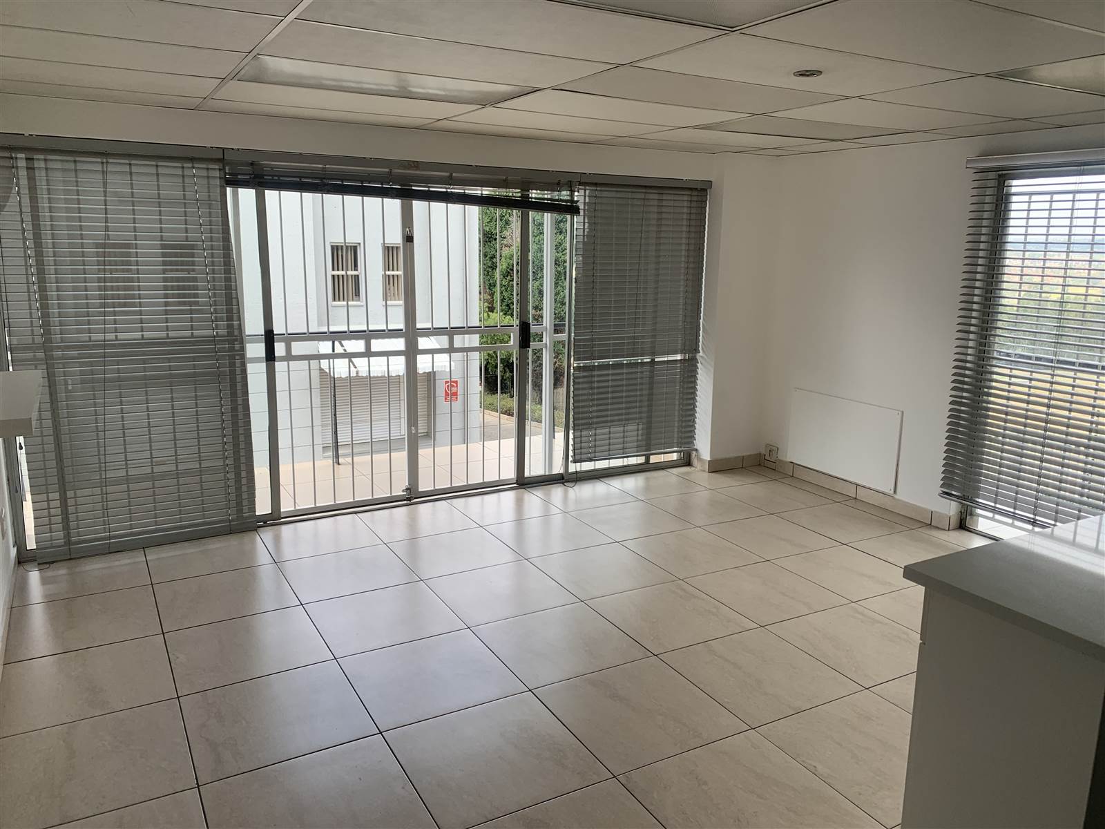 231  m² Commercial space in Kyalami photo number 4