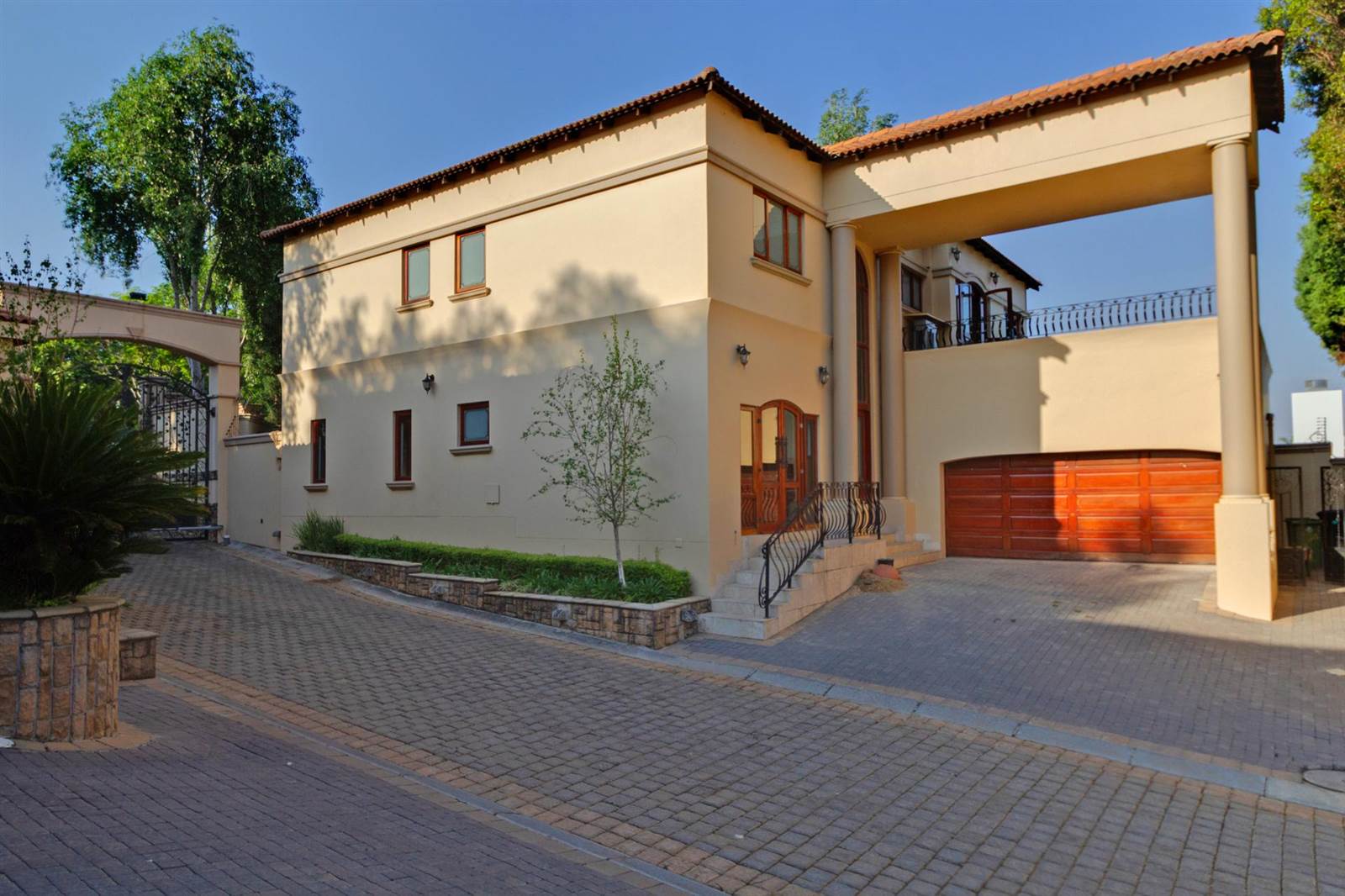 4 Bed Townhouse in Bryanston photo number 5