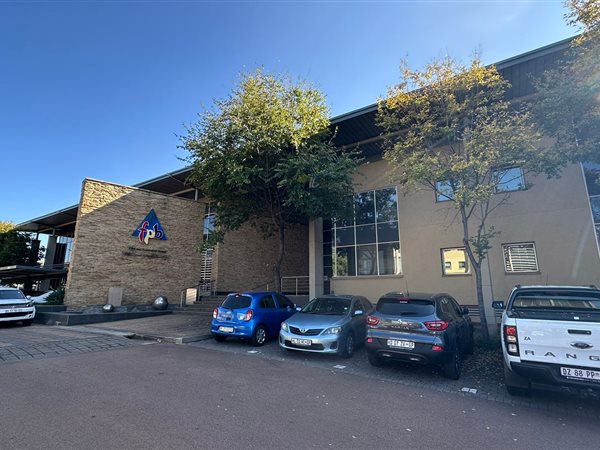 607  m² Commercial space in Highveld Techno Park