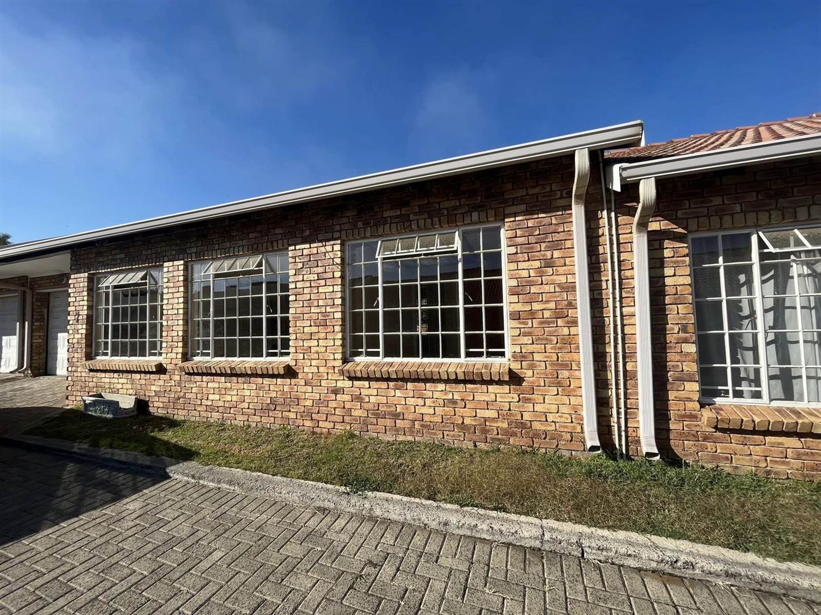 2 Bed Townhouse in Secunda photo number 12