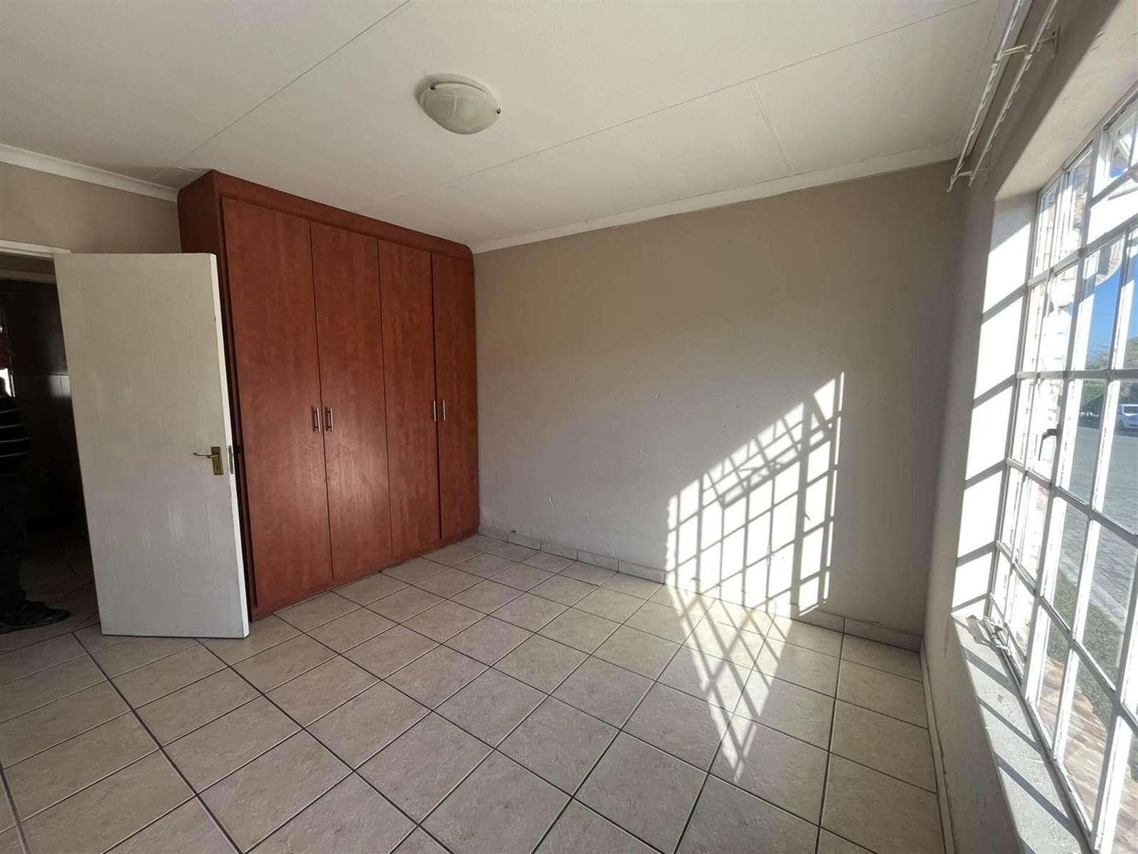 2 Bed Townhouse in Secunda photo number 6
