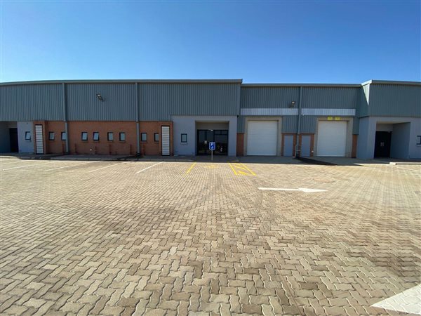 669  m² Industrial space