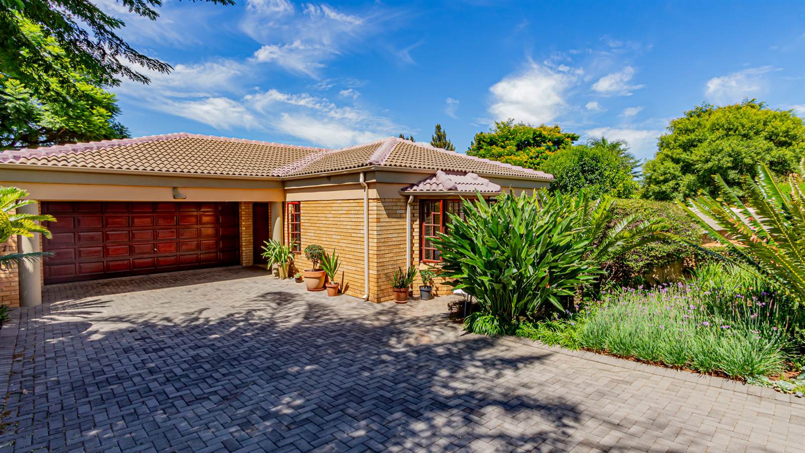 3 Bed Cluster in Douglasdale photo number 15
