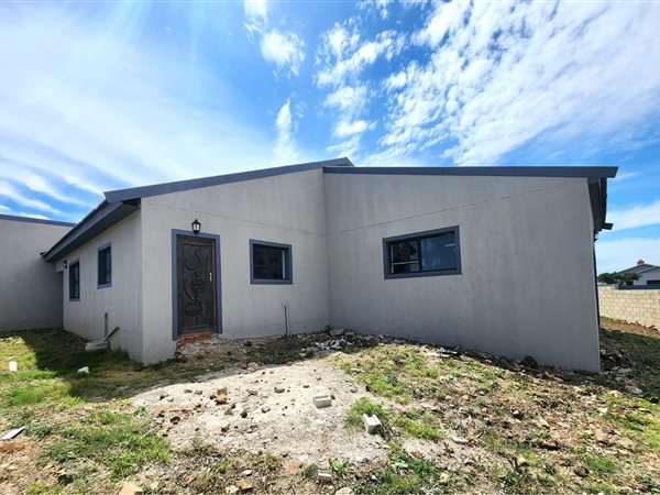 4 Bedroom House 4 Bedroom House