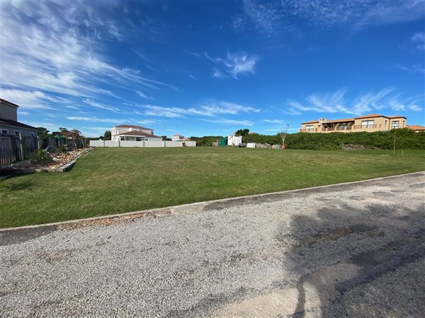 826 m² Land