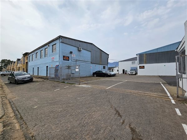 250  m² Industrial space