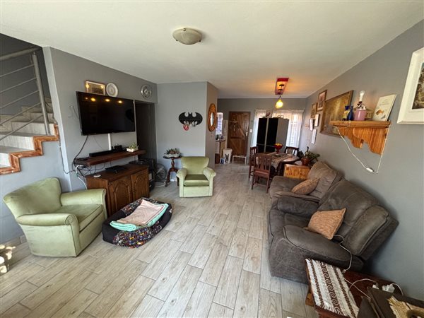 2 Bedroom Duplex 2 Bedroom Duplex