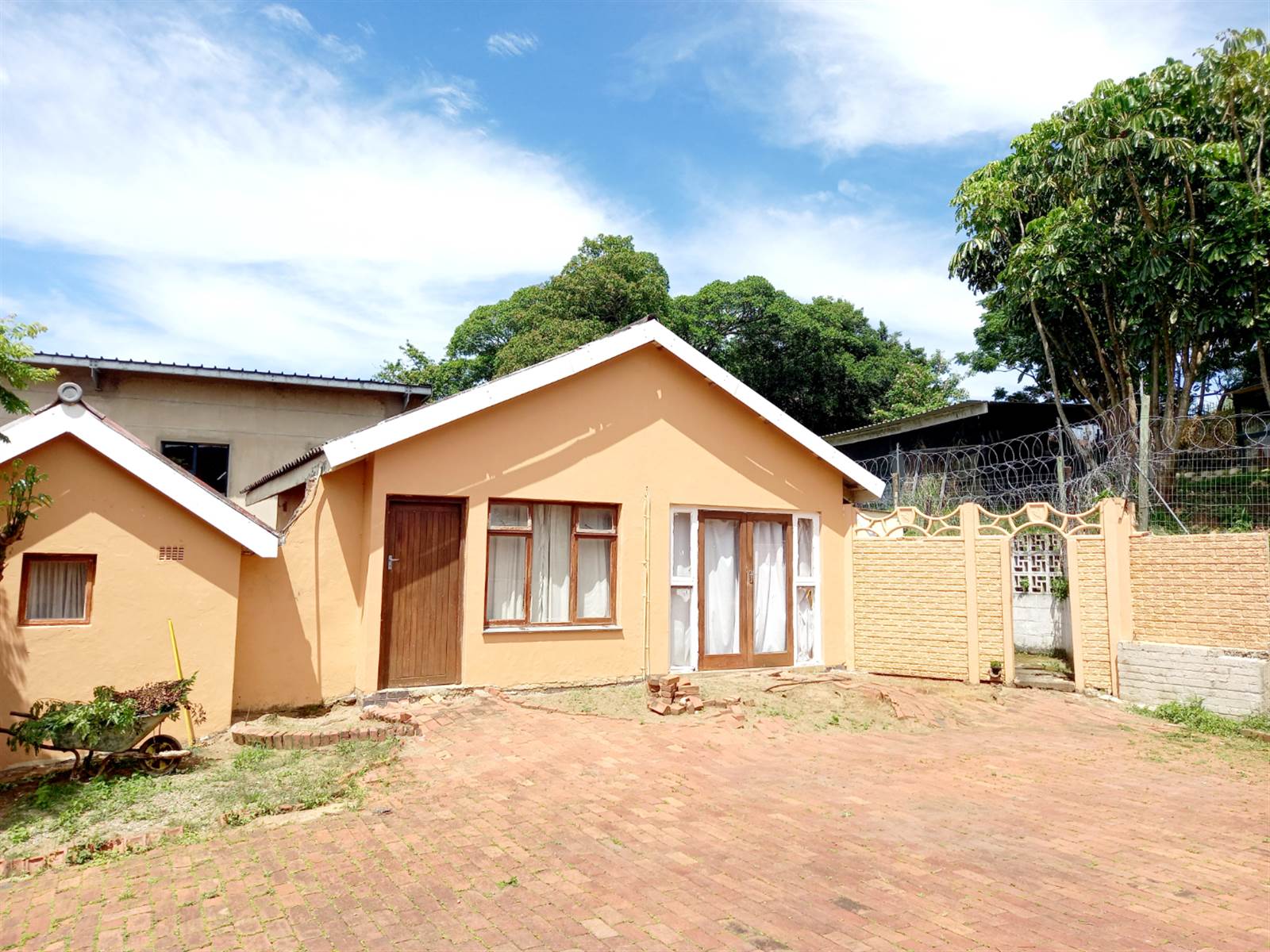 11 Bed House in Port Shepstone photo number 28