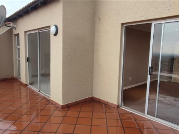 2 Bed Townhouse in Constantia Kloof