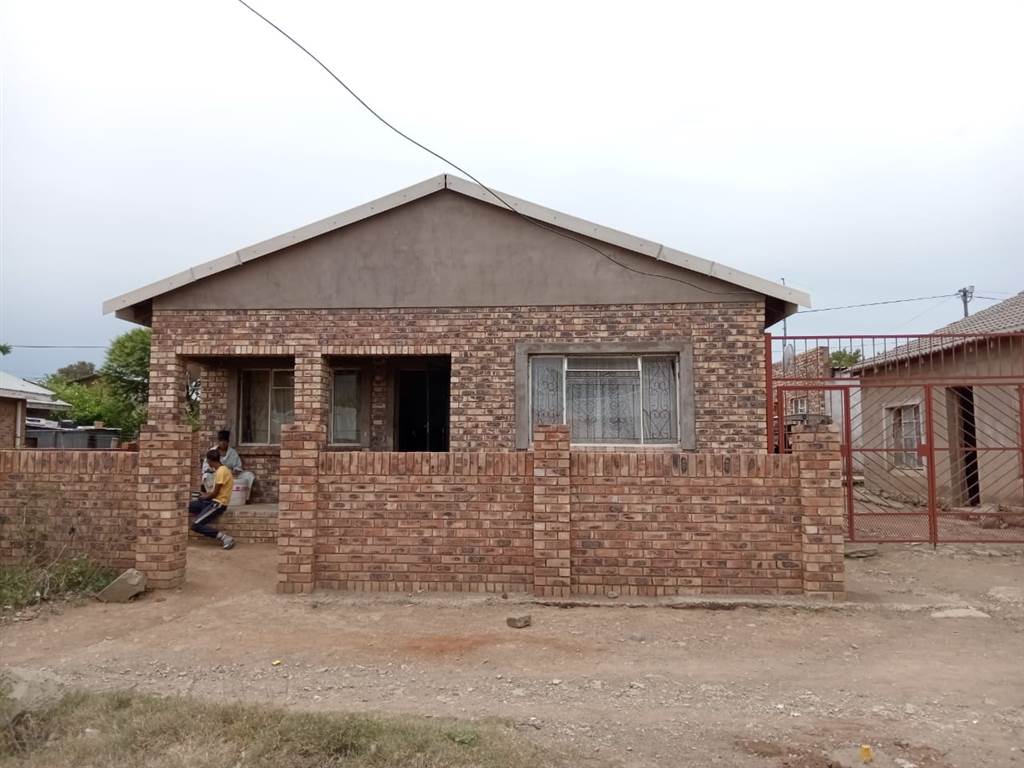 4 Bed House in Mlungisi photo number 26