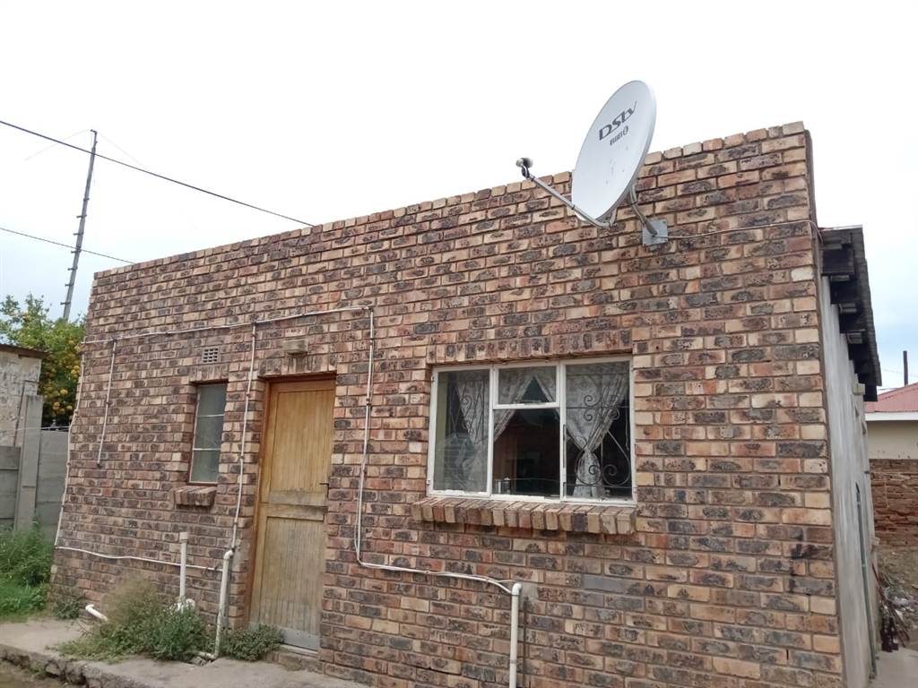 4 Bed House in Mlungisi photo number 17