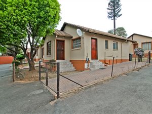 3 Bed House in Bramley View