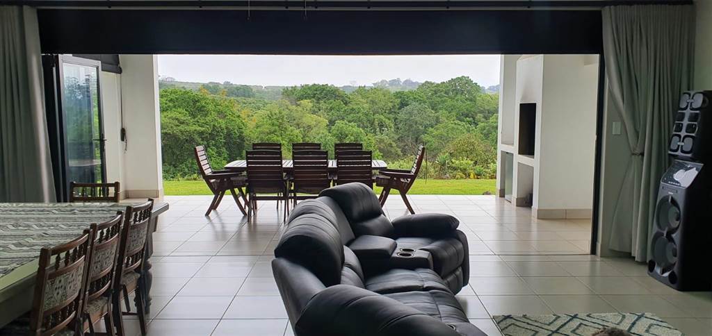 4 Bed House in Tzaneen photo number 11