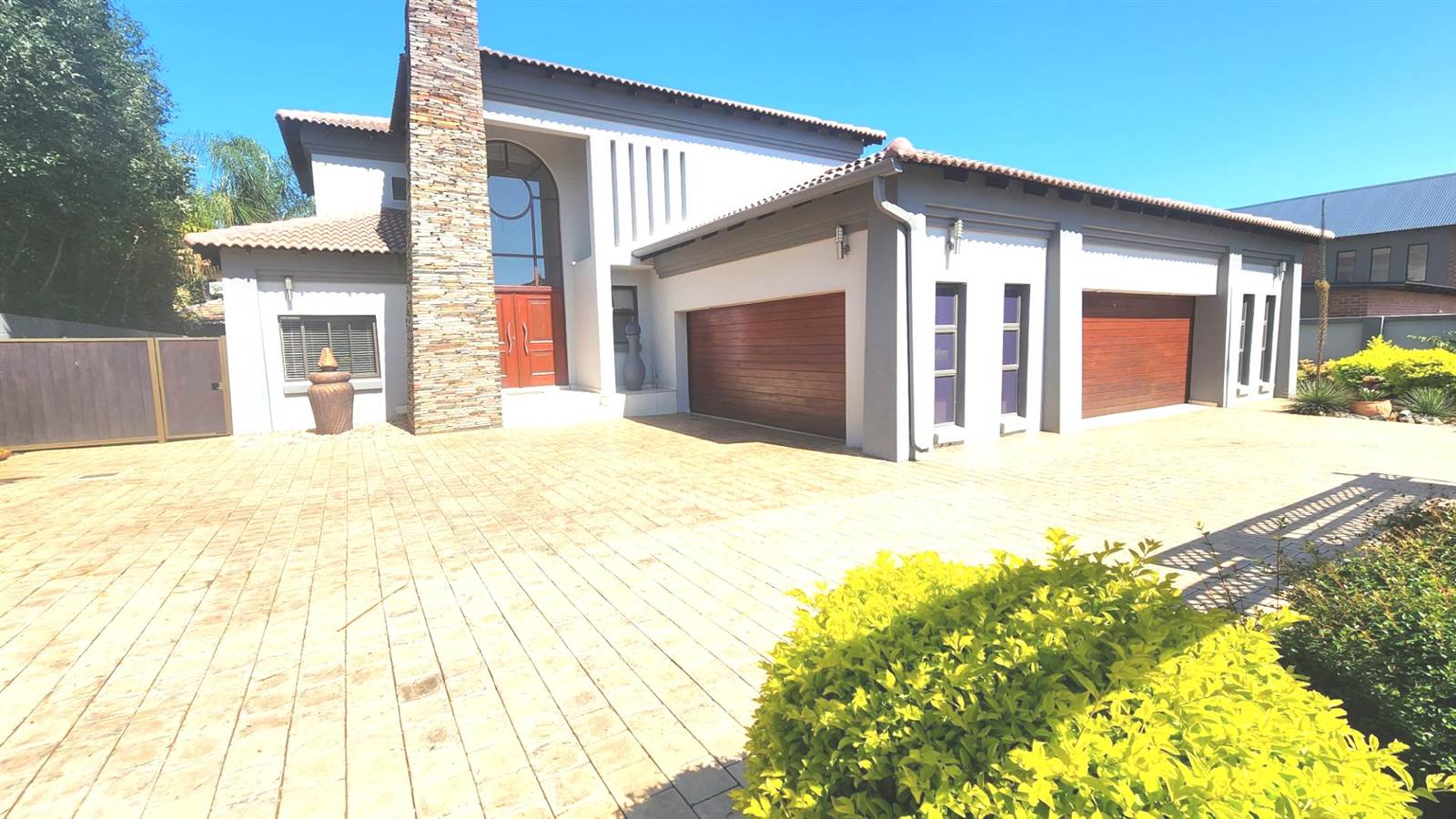 3 Bed House in Zambezi Country Estate photo number 3