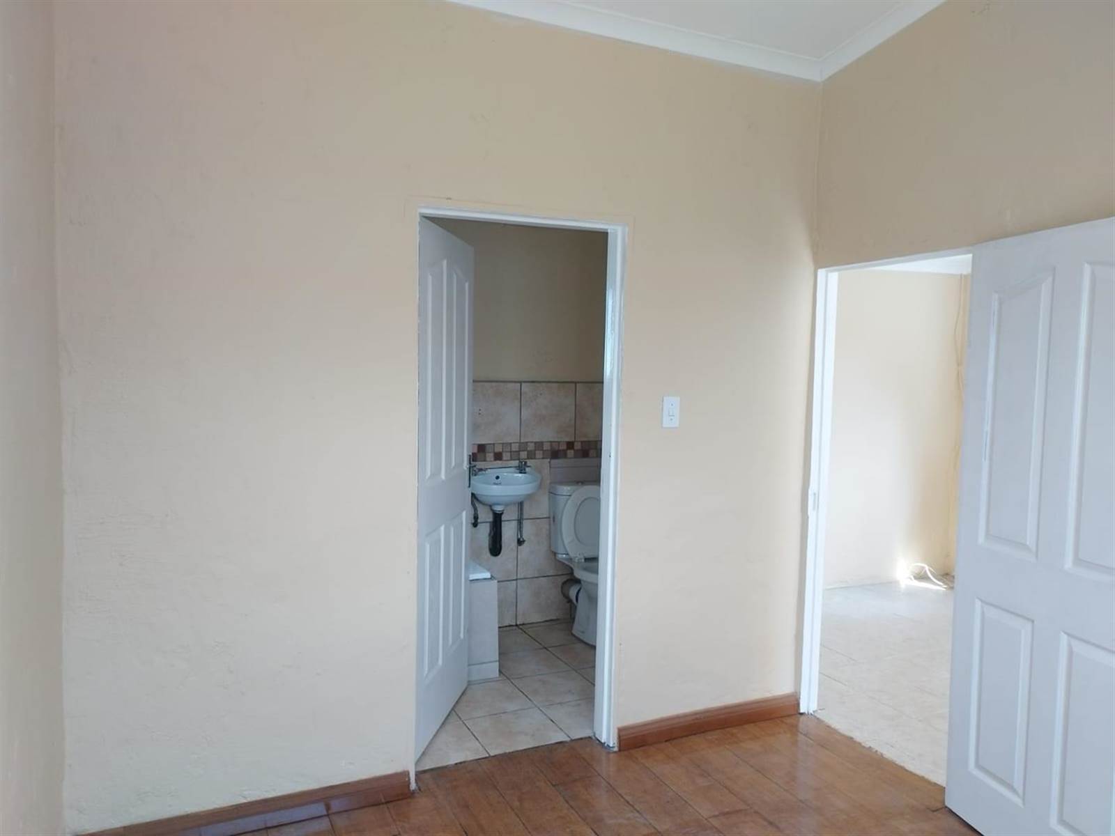1 Bed House in Daveyton photo number 15