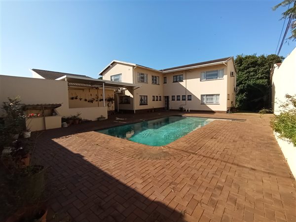 4 Bedroom House 4 Bedroom House