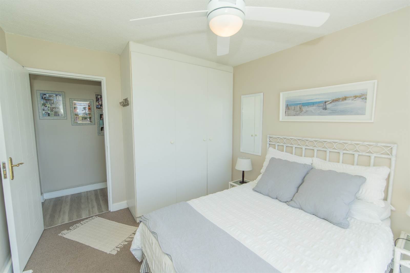 3 Bed Apartment in Humewood photo number 17
