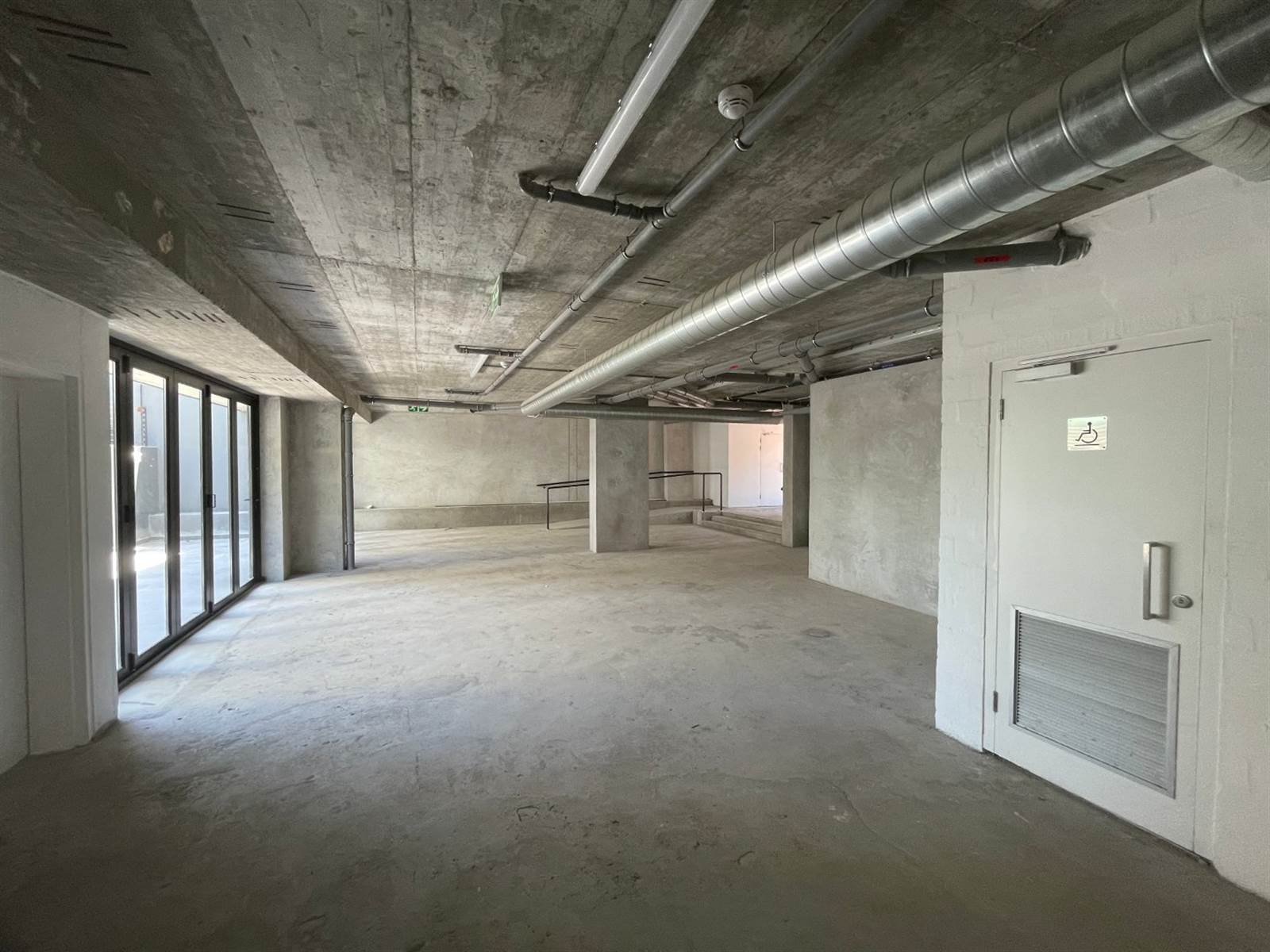 209  m² Commercial space in Sea Point photo number 8