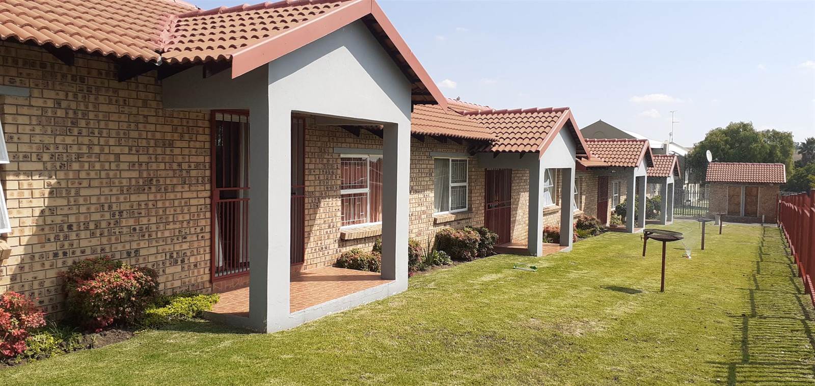 1 Bed Apartment in Secunda photo number 2