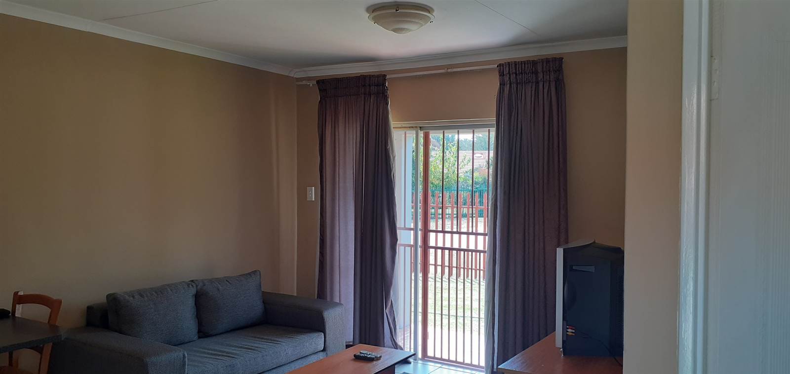 1 Bed Apartment in Secunda photo number 8