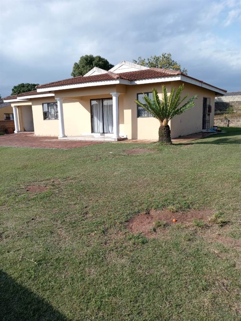 3 Bed House in Kwandengezi photo number 2