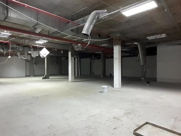 391  m² Retail Space