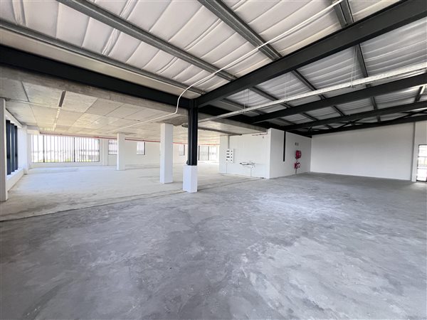 404  m² Commercial space
