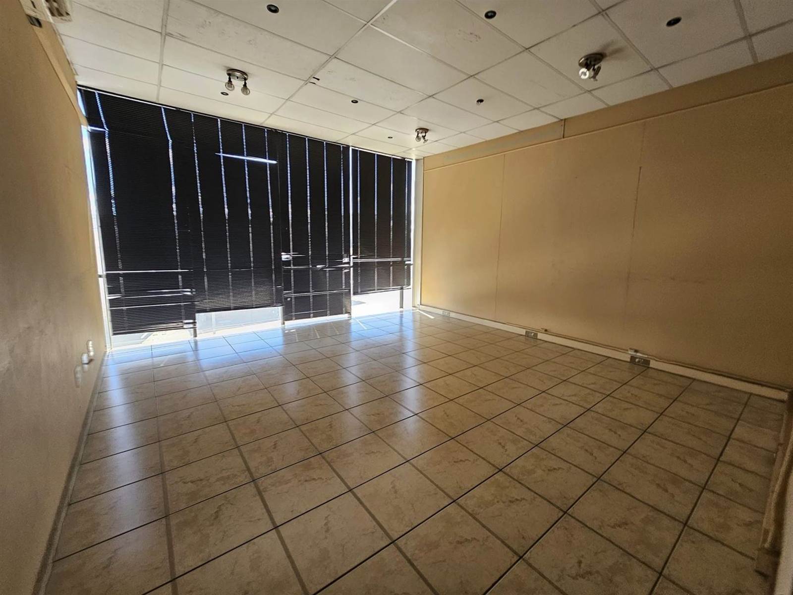 907  m² Commercial space in Secunda photo number 26