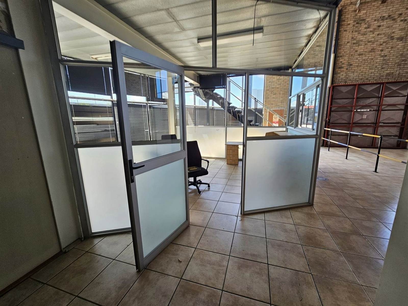 907  m² Commercial space in Secunda photo number 22