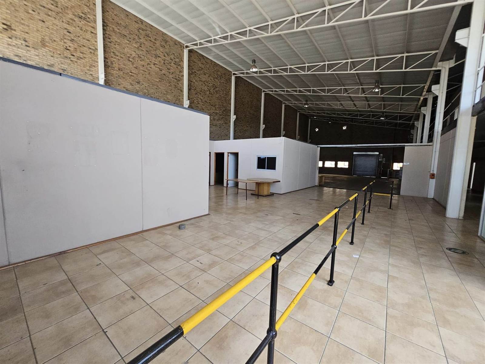 907  m² Commercial space in Secunda photo number 4