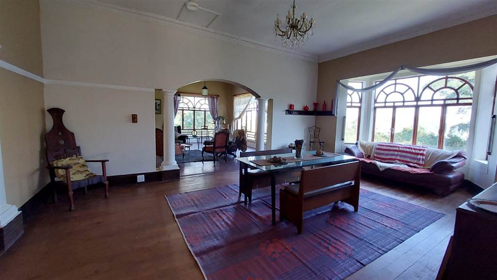 7 Bed House in Umtentweni photo number 6