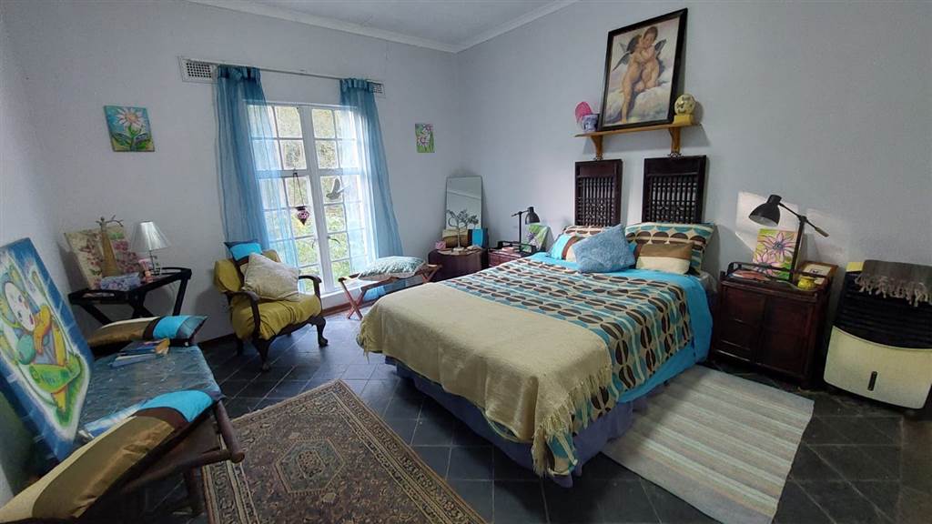 7 Bed House in Umtentweni photo number 22