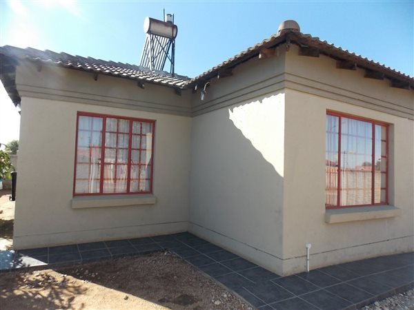 3 Bed House in Lesedi Park