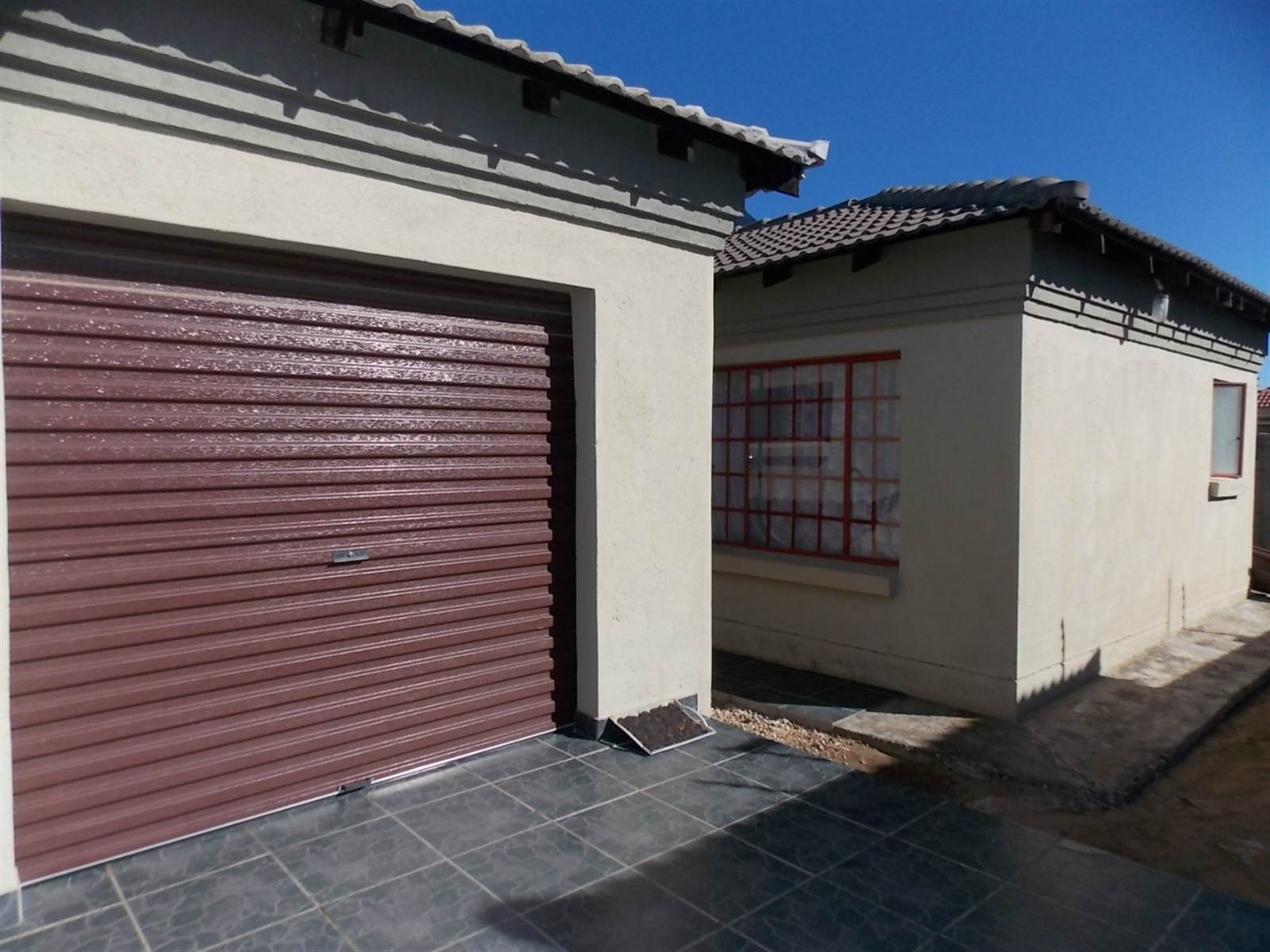 3 Bed House in Lesedi Park photo number 14