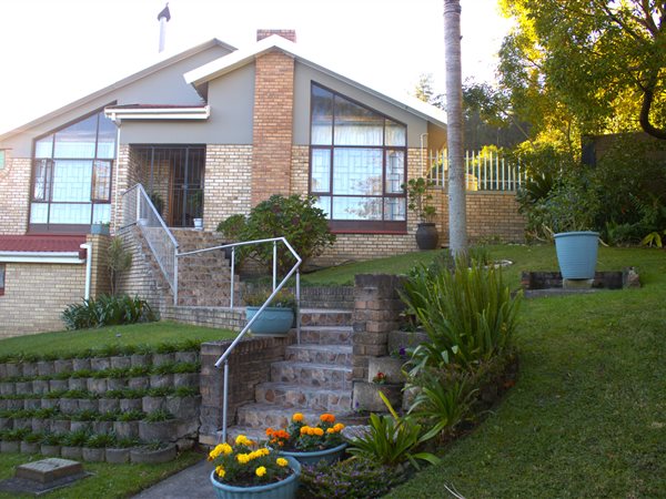 4 Bedroom House 4 Bedroom House