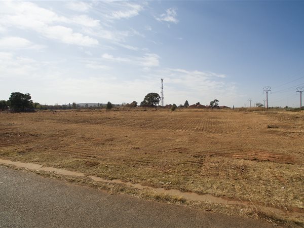 6 905 m² Land