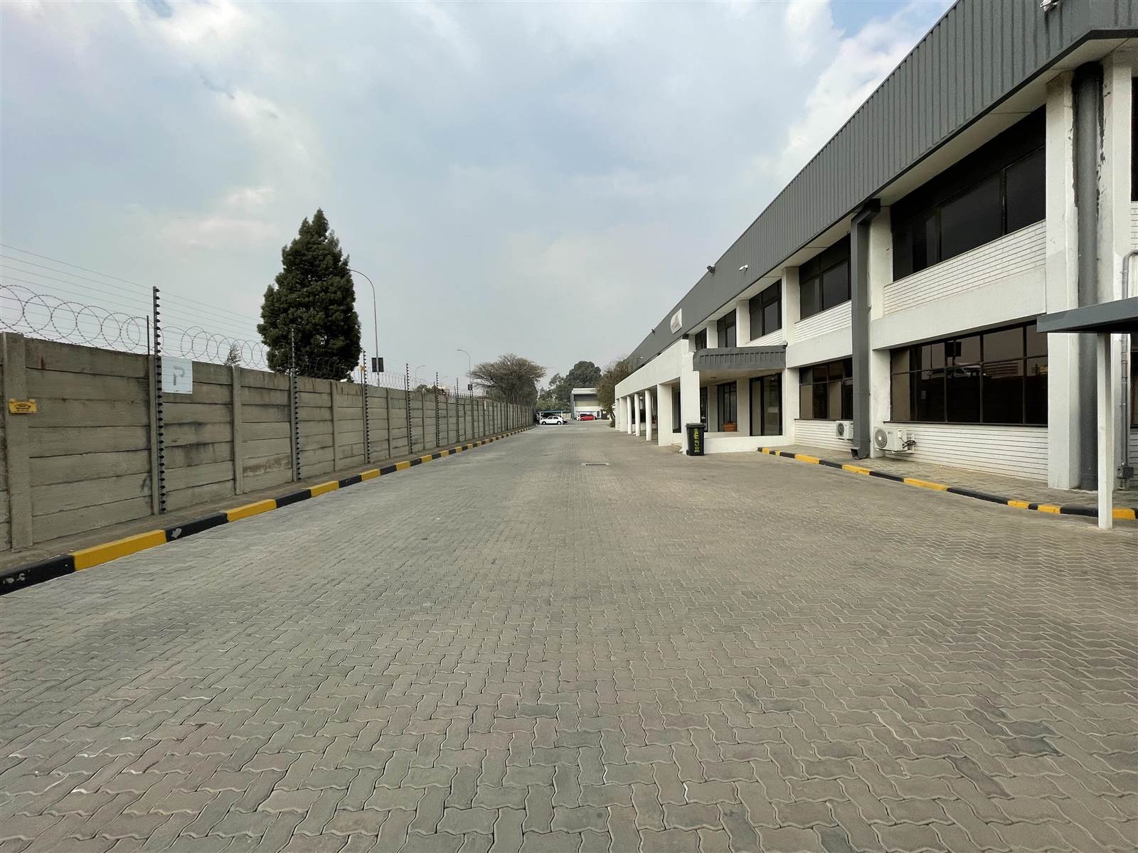 6000  m² Industrial space in Driehoek photo number 18