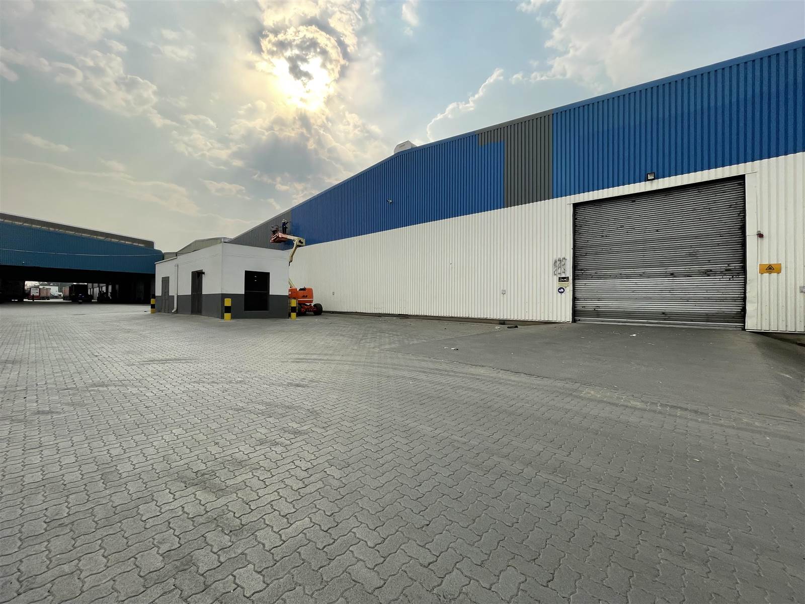 6000  m² Industrial space in Driehoek photo number 16