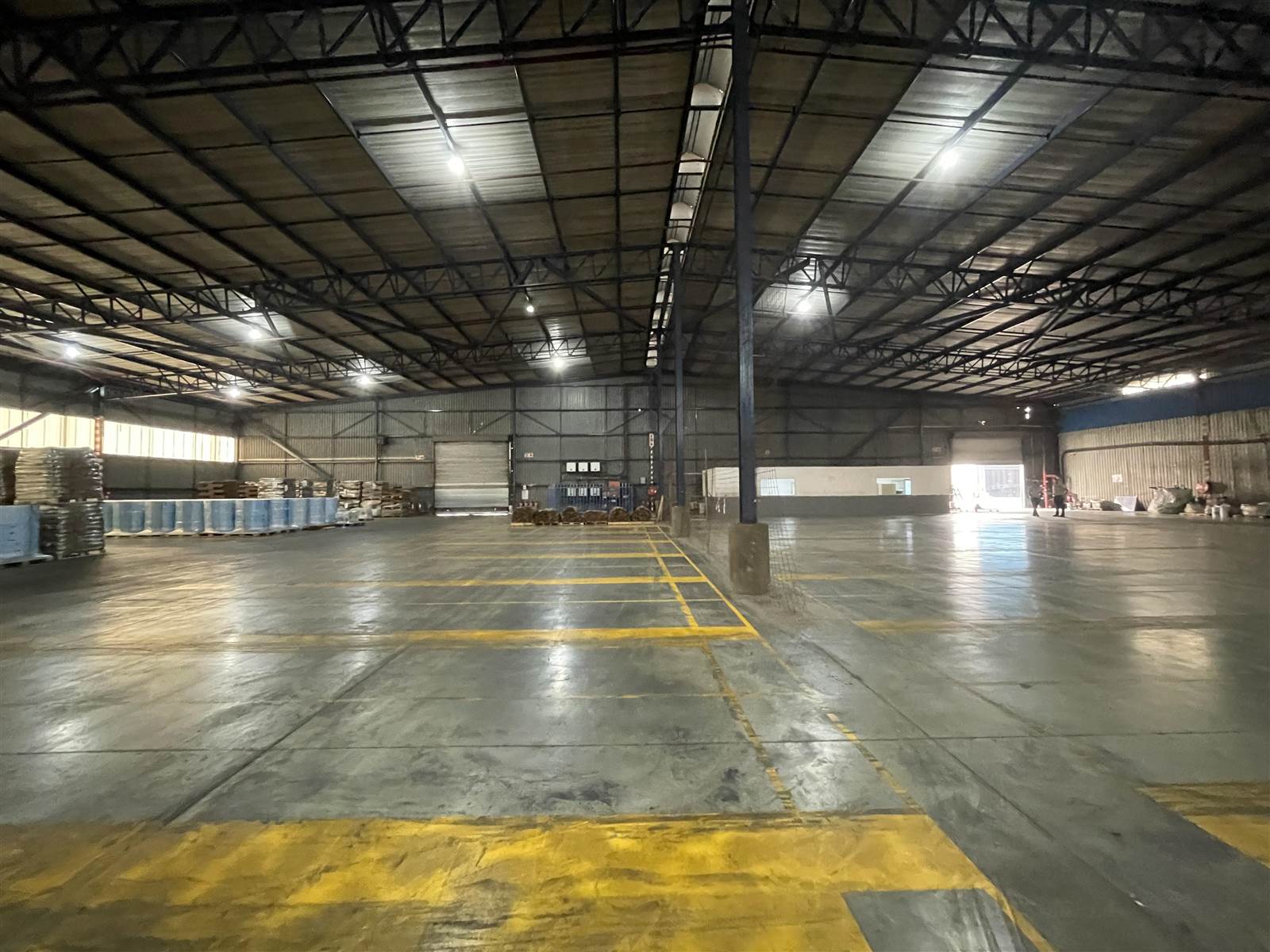 6000  m² Industrial space in Driehoek photo number 9