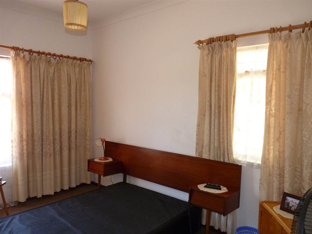 3 Bed House in Graaff Reinet photo number 17