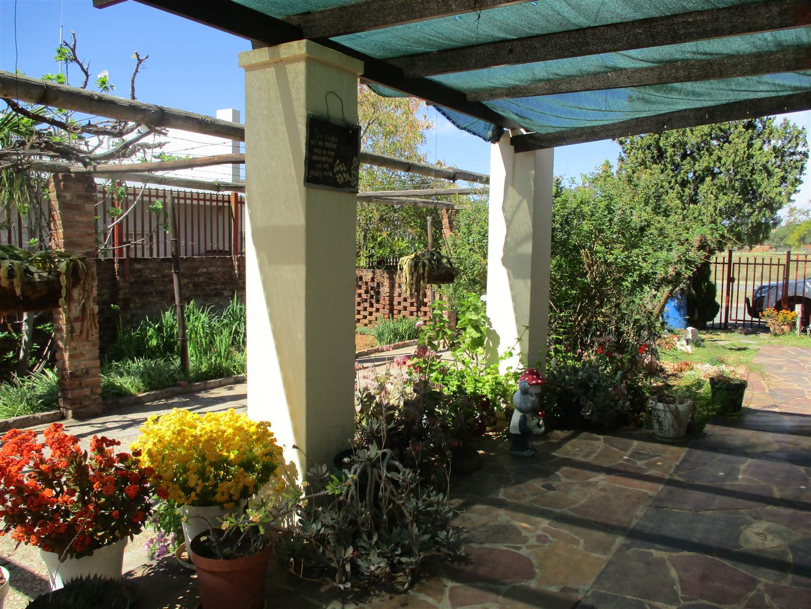 3 Bed House in Graaff Reinet photo number 4