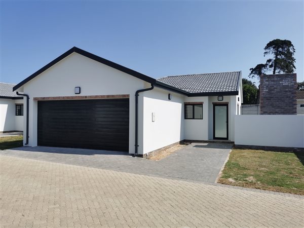 3 Bedroom Townhouse 3 Bedroom Townhouse