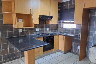2 Bed Townhouse in New Redruth photo number 3