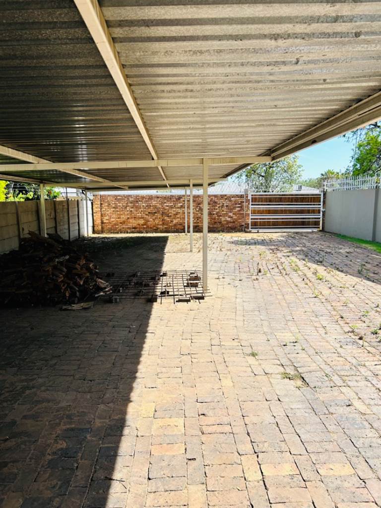 360  m² Commercial space in Middelburg Central photo number 11