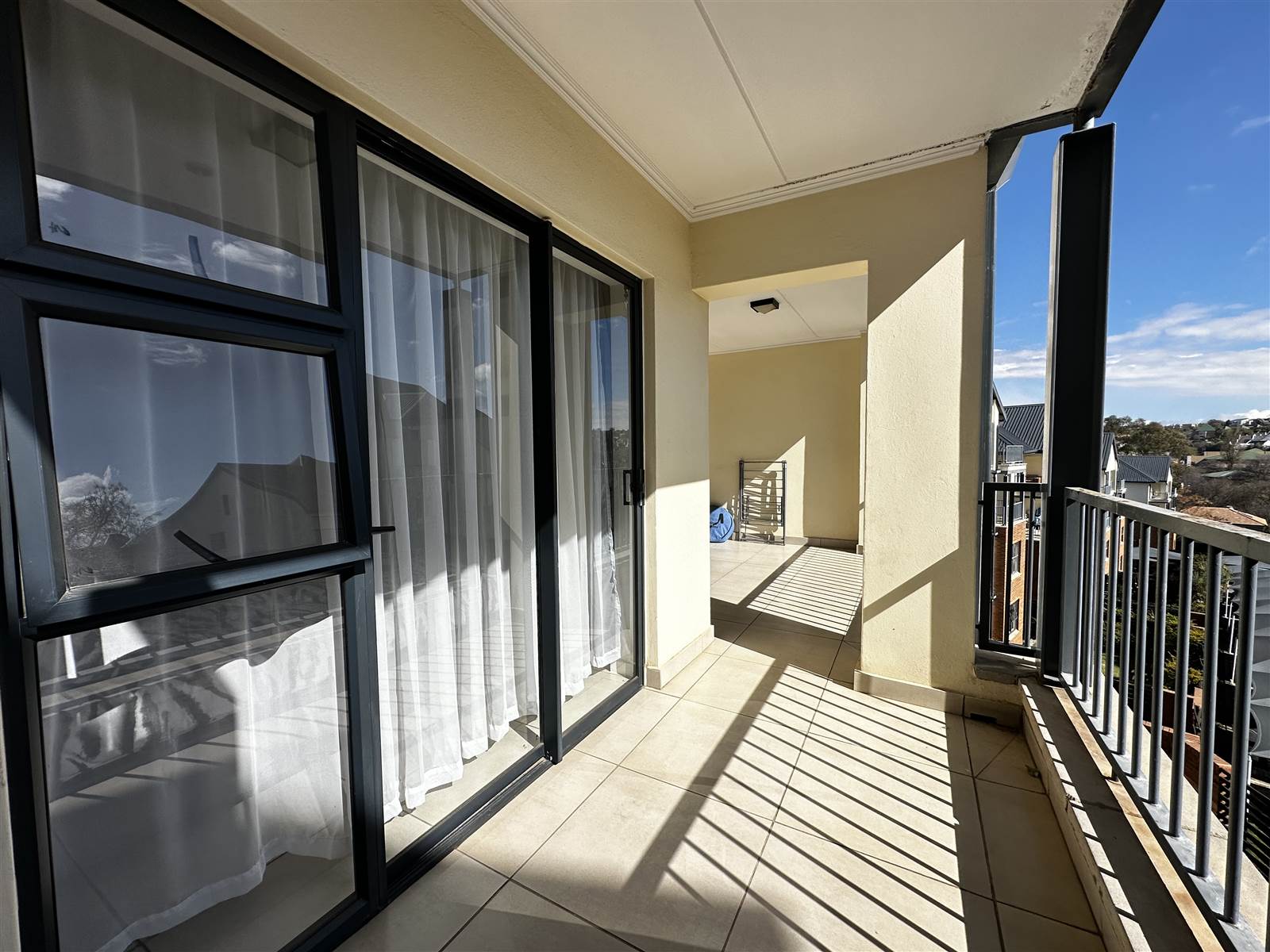 2 Bed Apartment in Kyalami photo number 14