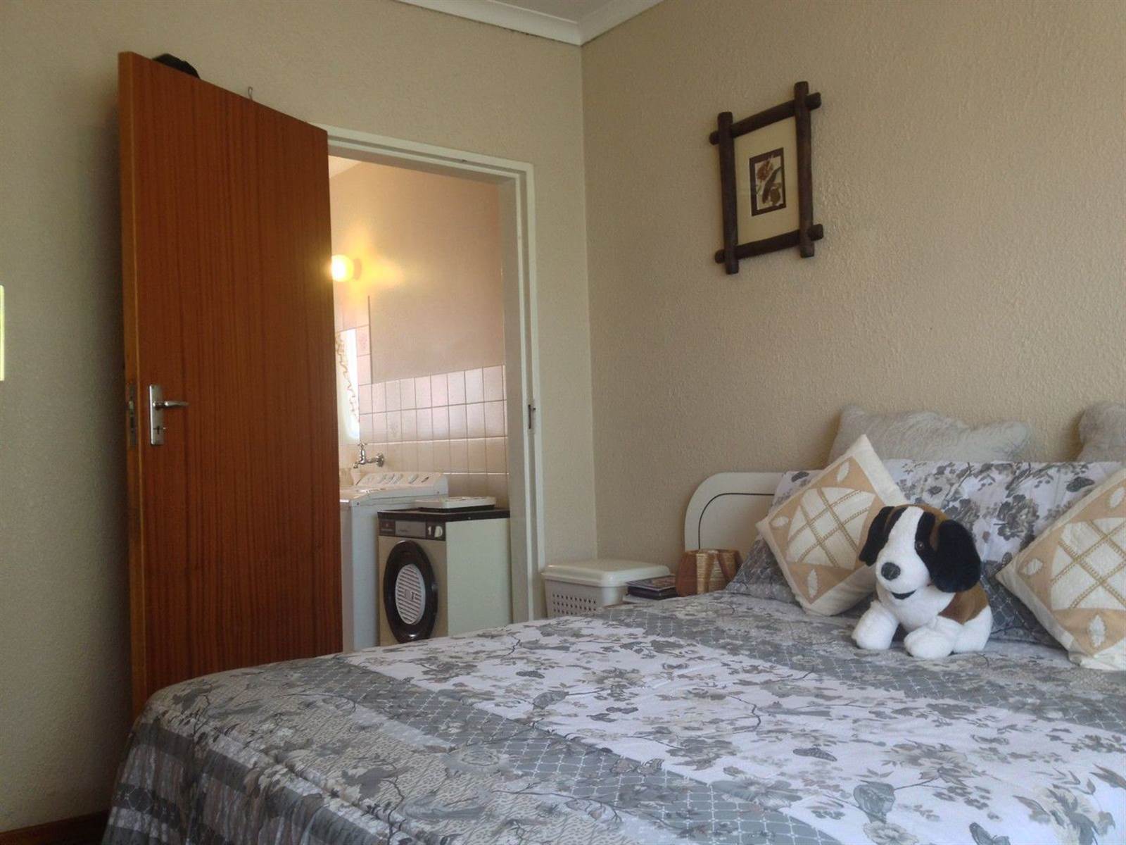 2 Bed Apartment in Potchefstroom Central photo number 12