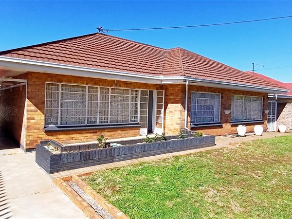 3 Bedroom House 3 Bedroom House
