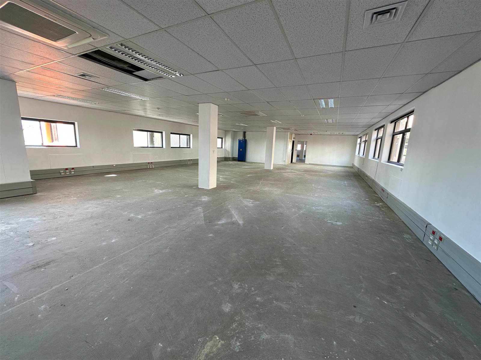 2942  m² Commercial space in Bellville Central photo number 29